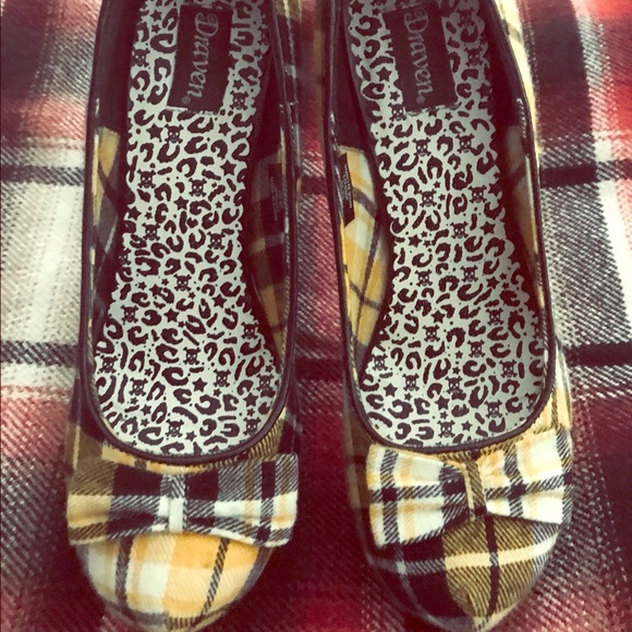 Draven Plaid Heels - Picture 1 of 4